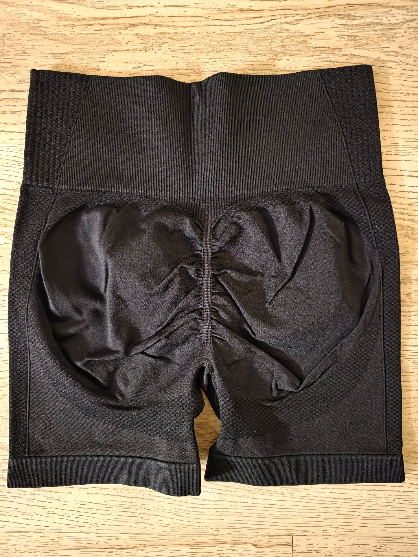 Booty Sculpt Biker Shorts-Ribbed