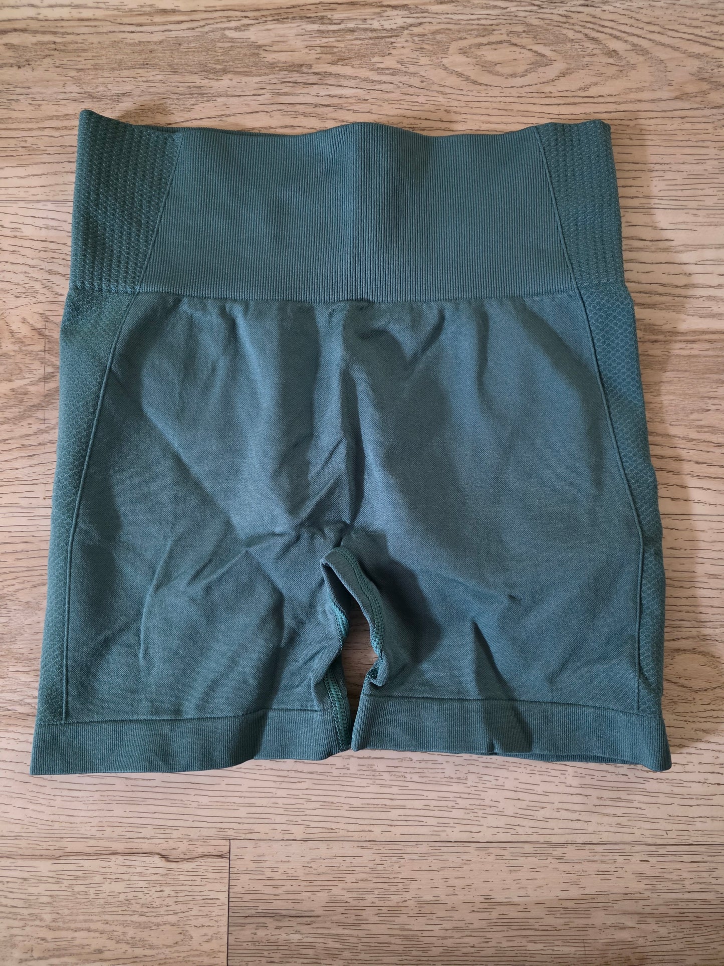 Booty Sculpt Biker Shorts-Ribbed